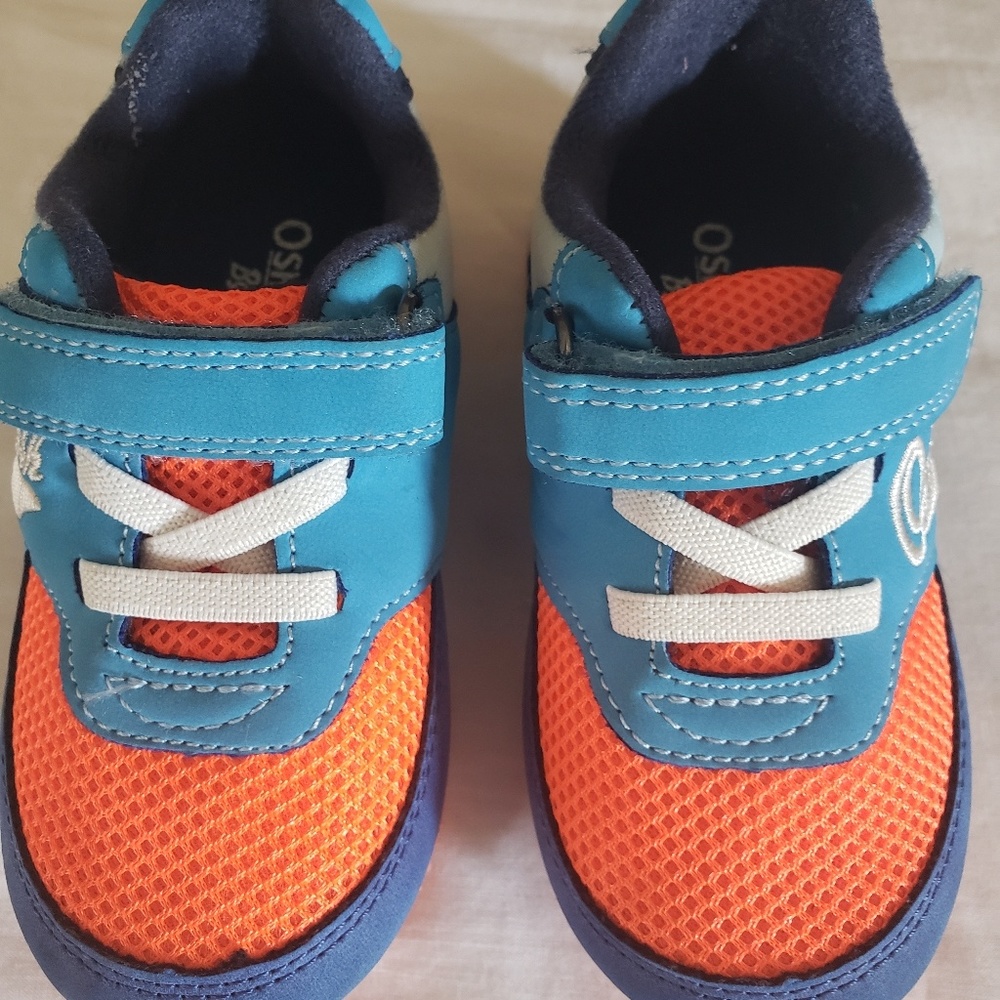 Oshkosh Toddler Tennis shoes